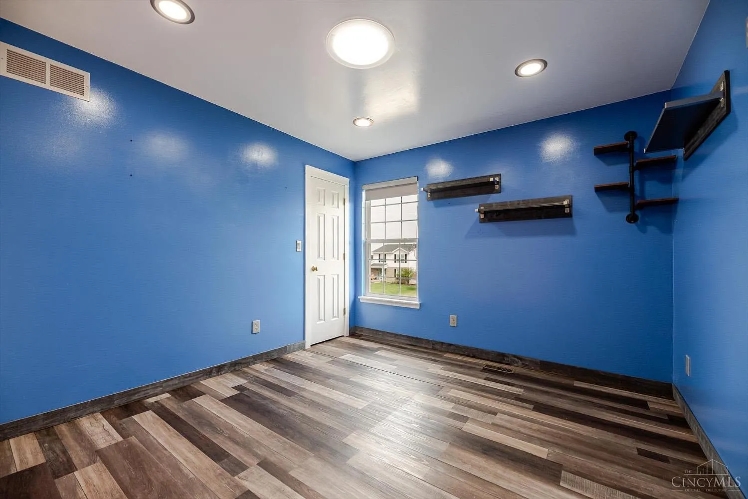 4th bedroom