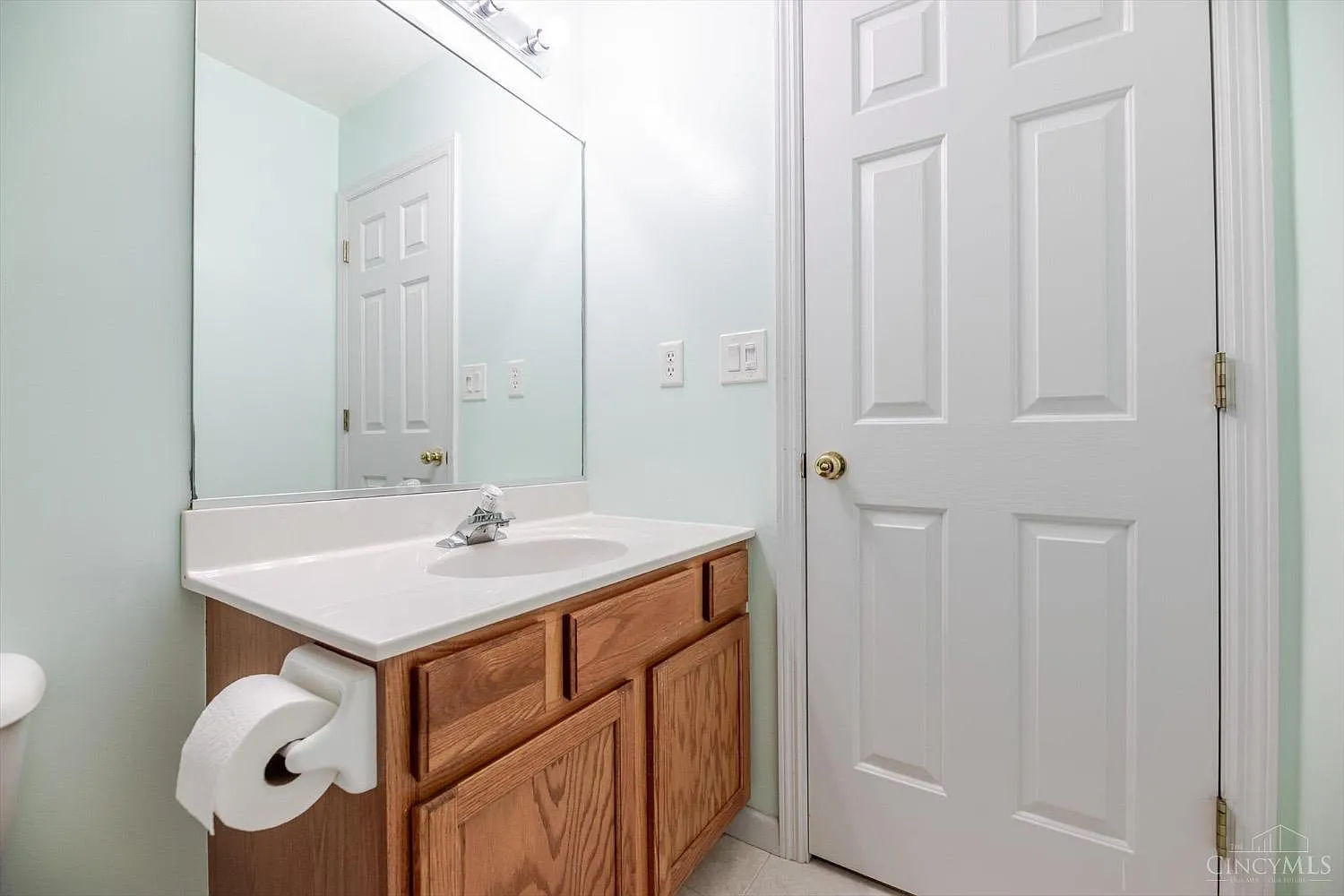 Upstairs Bath